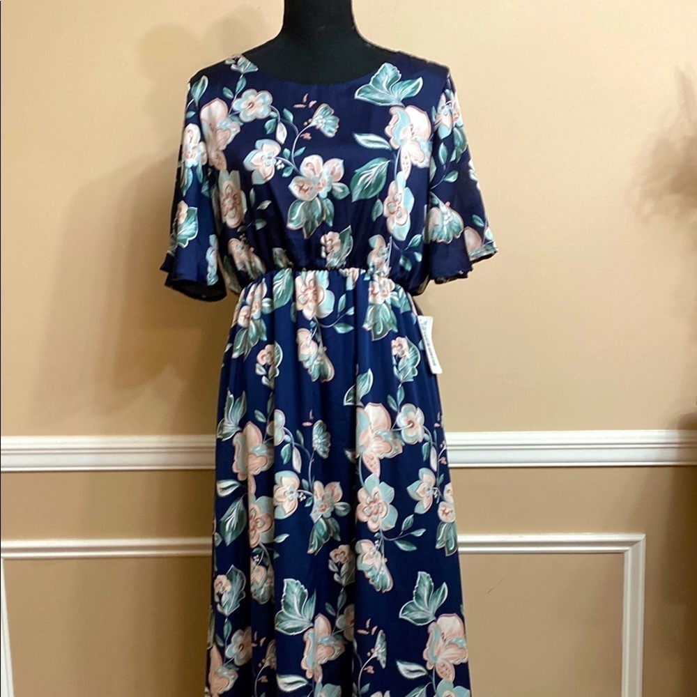 Floral Navy Dress Medium NWT